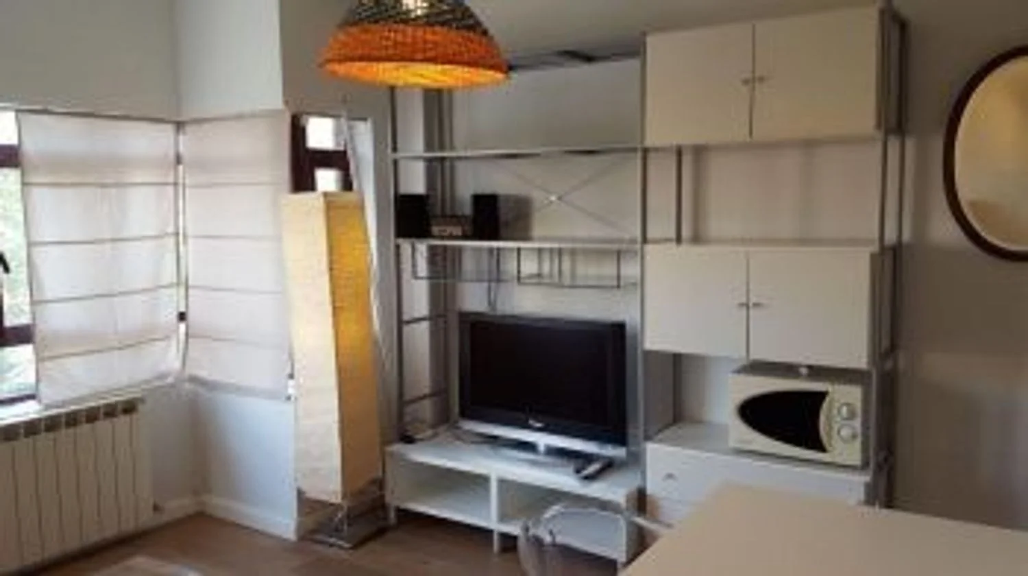 Piso en calle de Antonio López, 204 - Foto 1