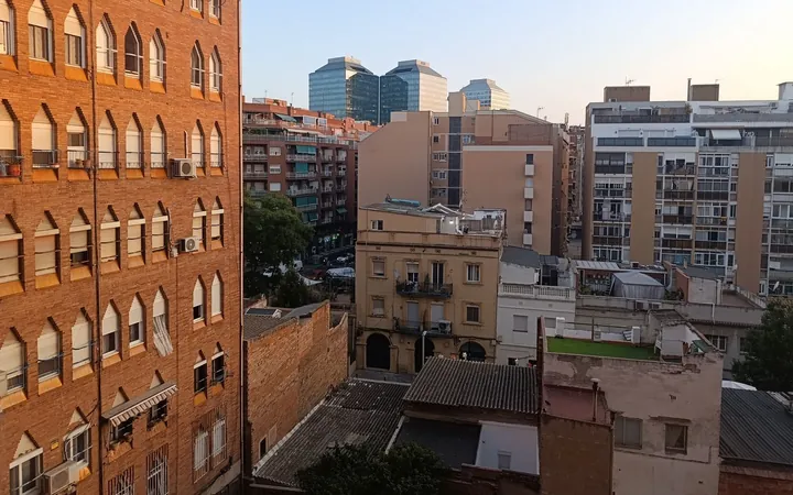 Piso en Calle dels Ferrocarrils Catalans, 81, La Marina del Port - Foto 6