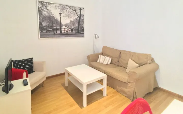 Piso en Calle de Guzmán el Bueno, 82, Vallehermoso - Foto 1