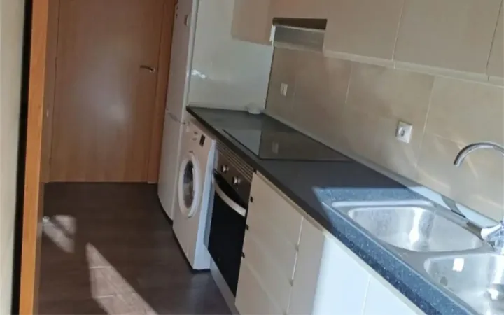 Piso en  Carrer de Ponent 161 - Foto 3