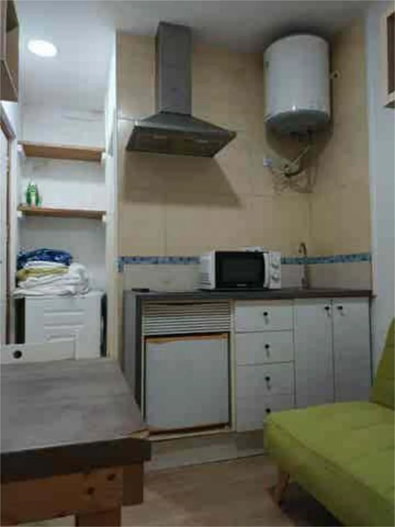 Estudio en Ciutat Vella - Foto 2