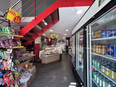 Carnicería, tienda de alimentación en traspaso en Gran Via de les Corts Catalanes - Foto 48