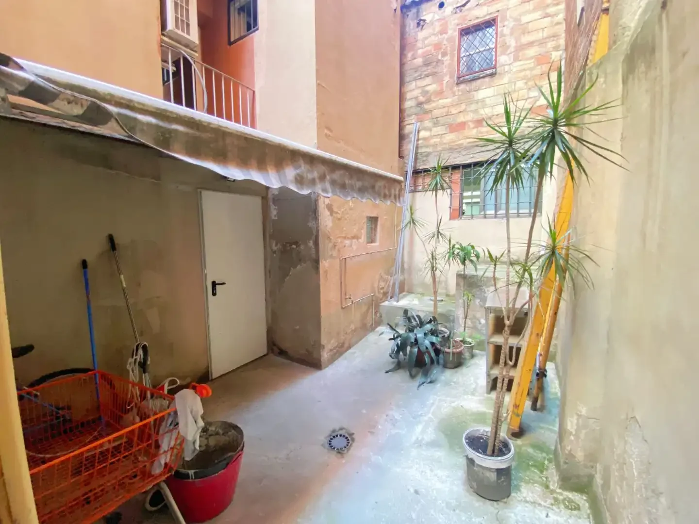 Local comercial en  Carrer de Blai 41 - Foto 6