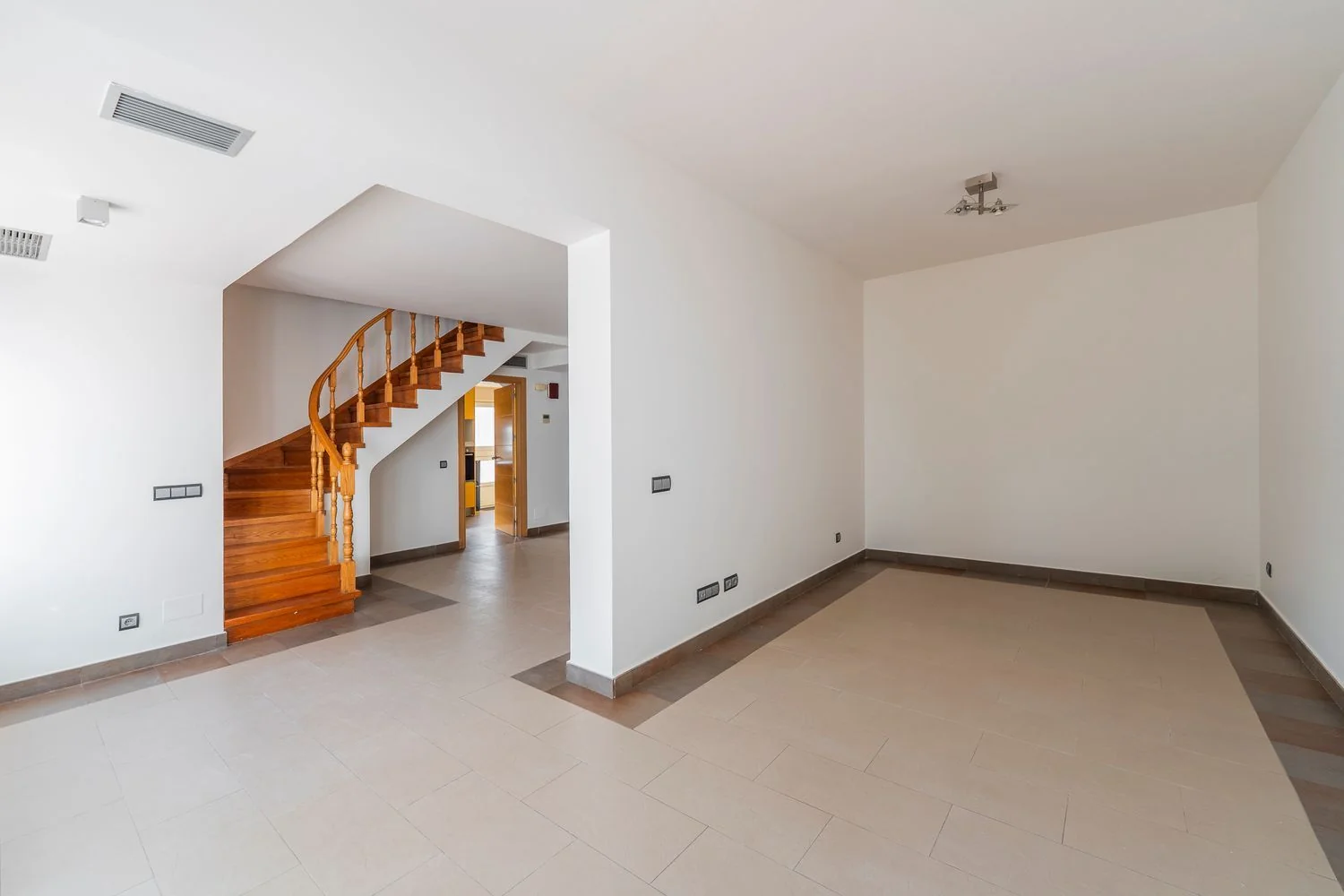 Chalet adosado en Avenida de San Luis, Apóstol Santiago - Foto 16
