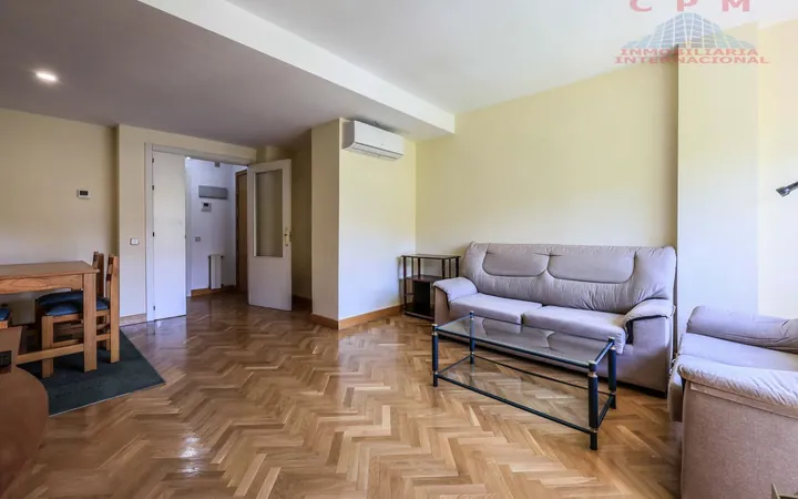 Piso en Adelfas - Foto 5