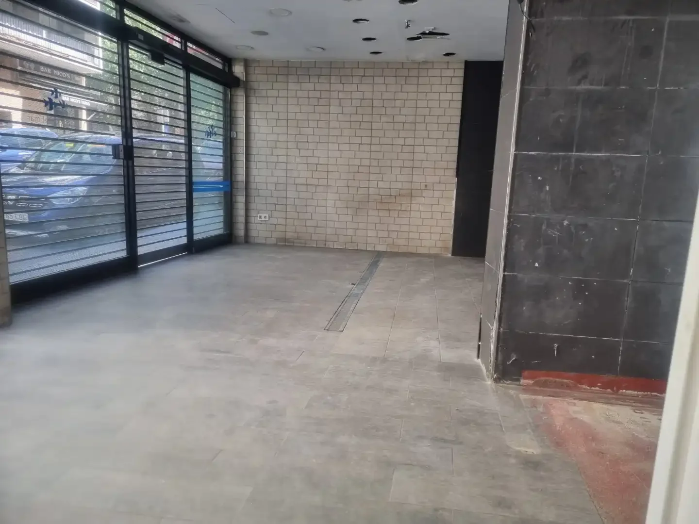Local comercial en  Calle de Artajona 19 - Foto 4
