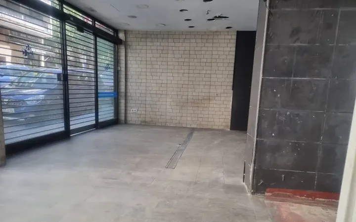 Local comercial en  Calle de Artajona 19 - Foto 4
