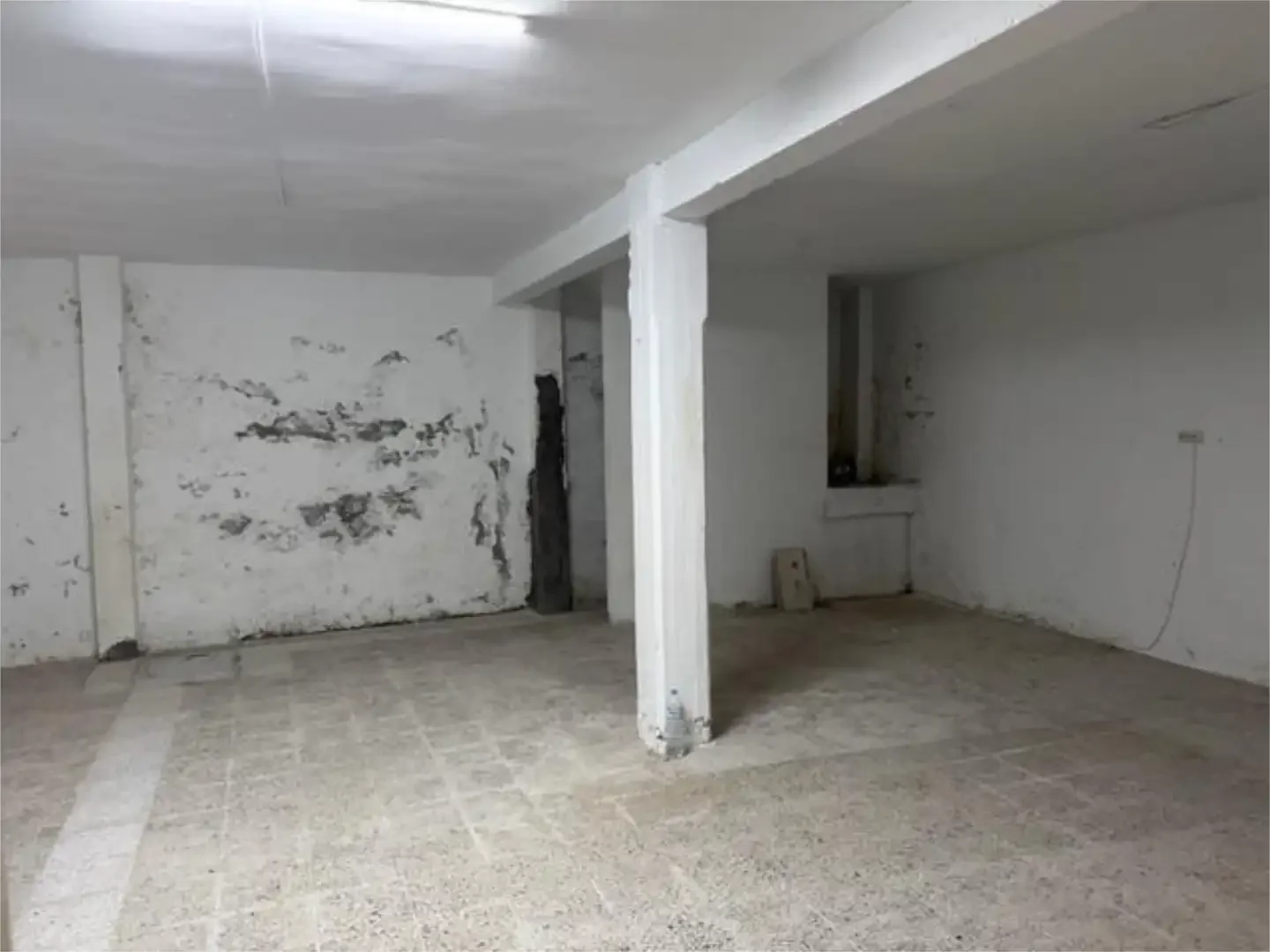 Local comercial en Oporto - Foto 2