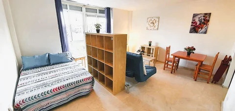 Estudio en calle de Palos de la Frontera, 23 - Foto 1