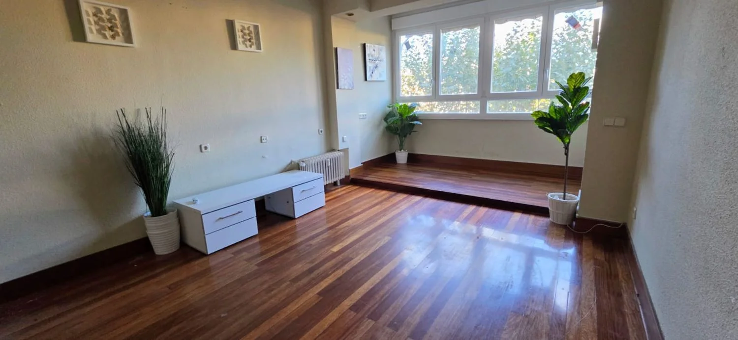 Piso en avenida del General Perón, 21 - Foto 2