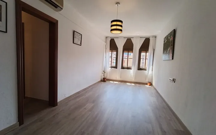 Piso en Calle dels Ferrocarrils Catalans, 81, La Marina del Port - Foto 10