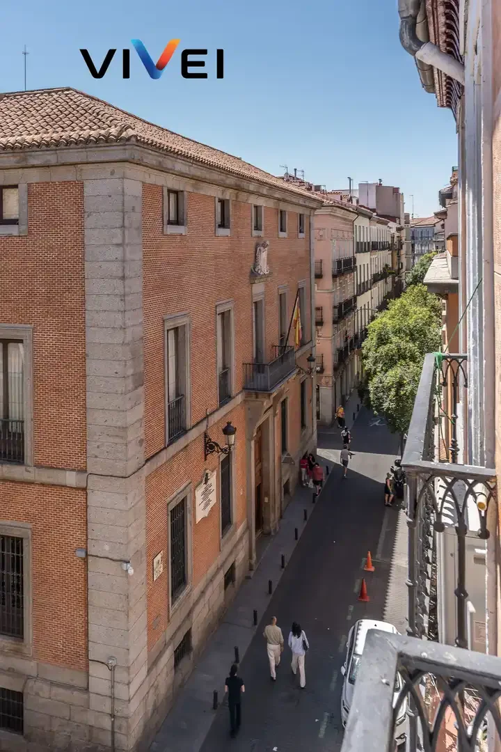 Piso en  Calle del León - Foto 35