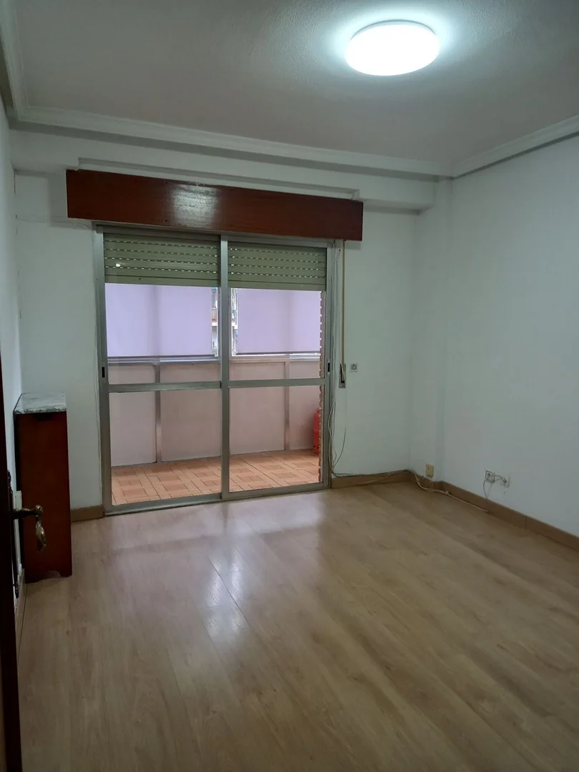 Piso en calle de Alba de Tormes, 41 - Foto 3