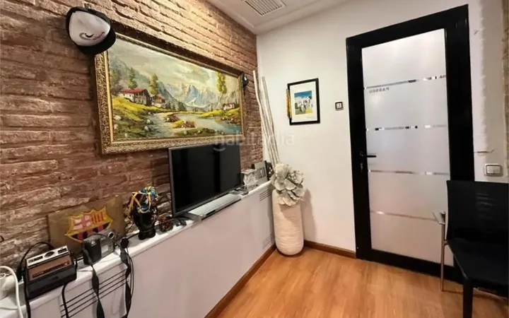 Local comercial en  Carrer C 3 - Foto 3