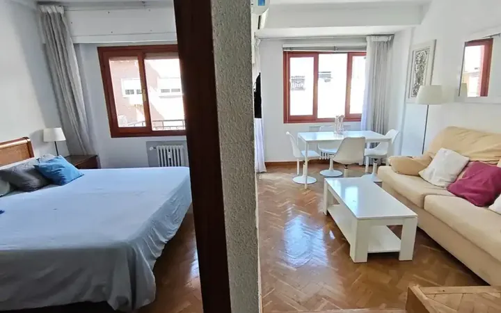 Piso en  Calle de Meléndez Valdés 7 - Foto 1
