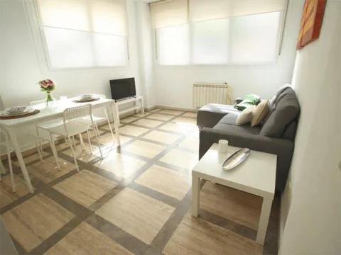 Piso en  Calle del Puerto Canfranc 4 - Foto 12