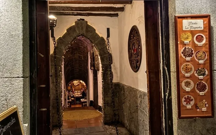 Local en Cava de San Miguel, 6, Palacio - Foto 1