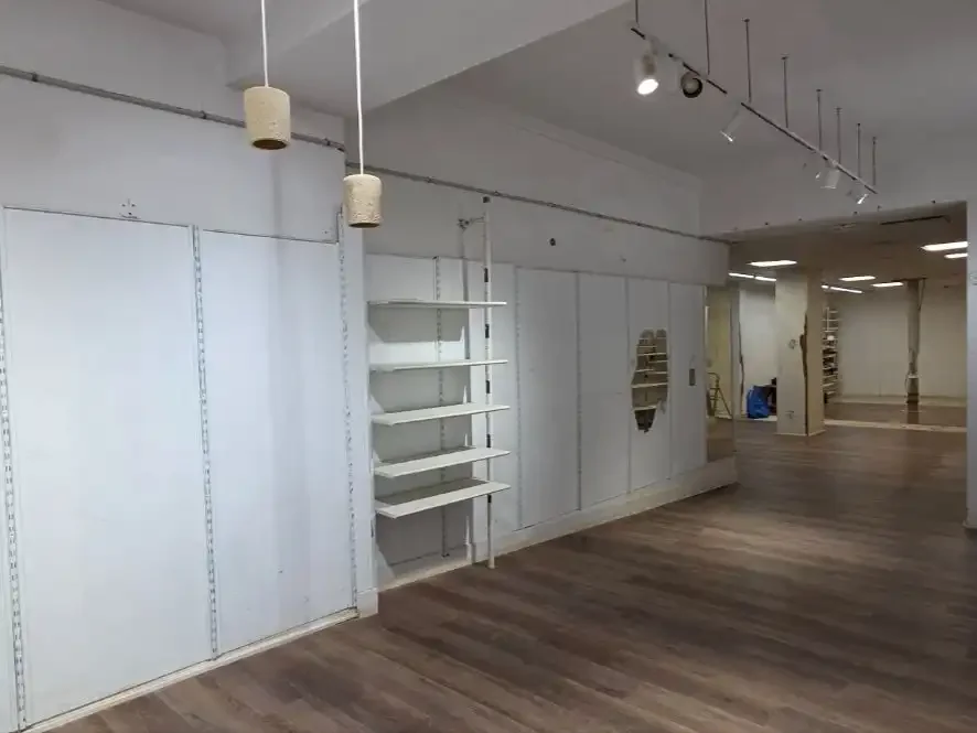 Local comercial en  Carrer de Sant Pere Més Alt 64 - Foto 8