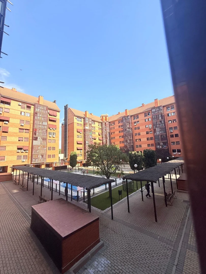 Piso en Orcasitas - Foto 2