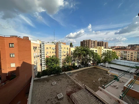 Piso en Calle de López de Hoyos - Foto 10