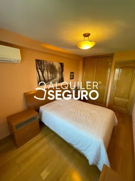 Piso en Calle de Eugenia de Montijo - Foto 11
