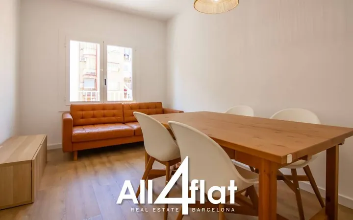 Piso en Calle de Bonsoms, Sants - Badal - Foto 1