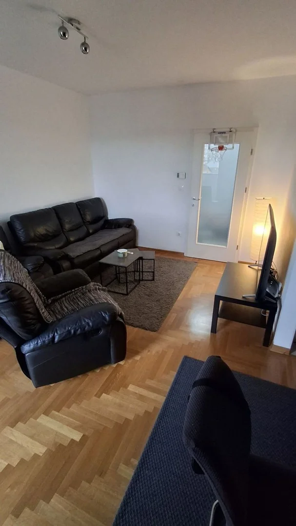 Casa rural en calle de Carolina Baeza, 15