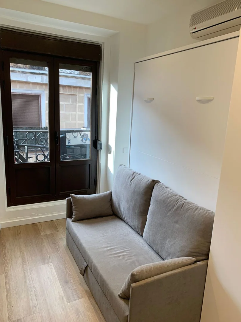 Estudio en calle de Pelayo, 28 - Foto 7