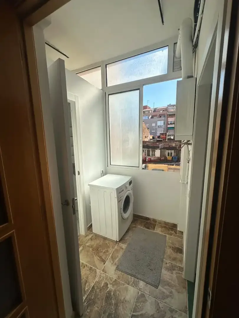 Piso en  Carrer d'Alcolea 133 - Foto 4