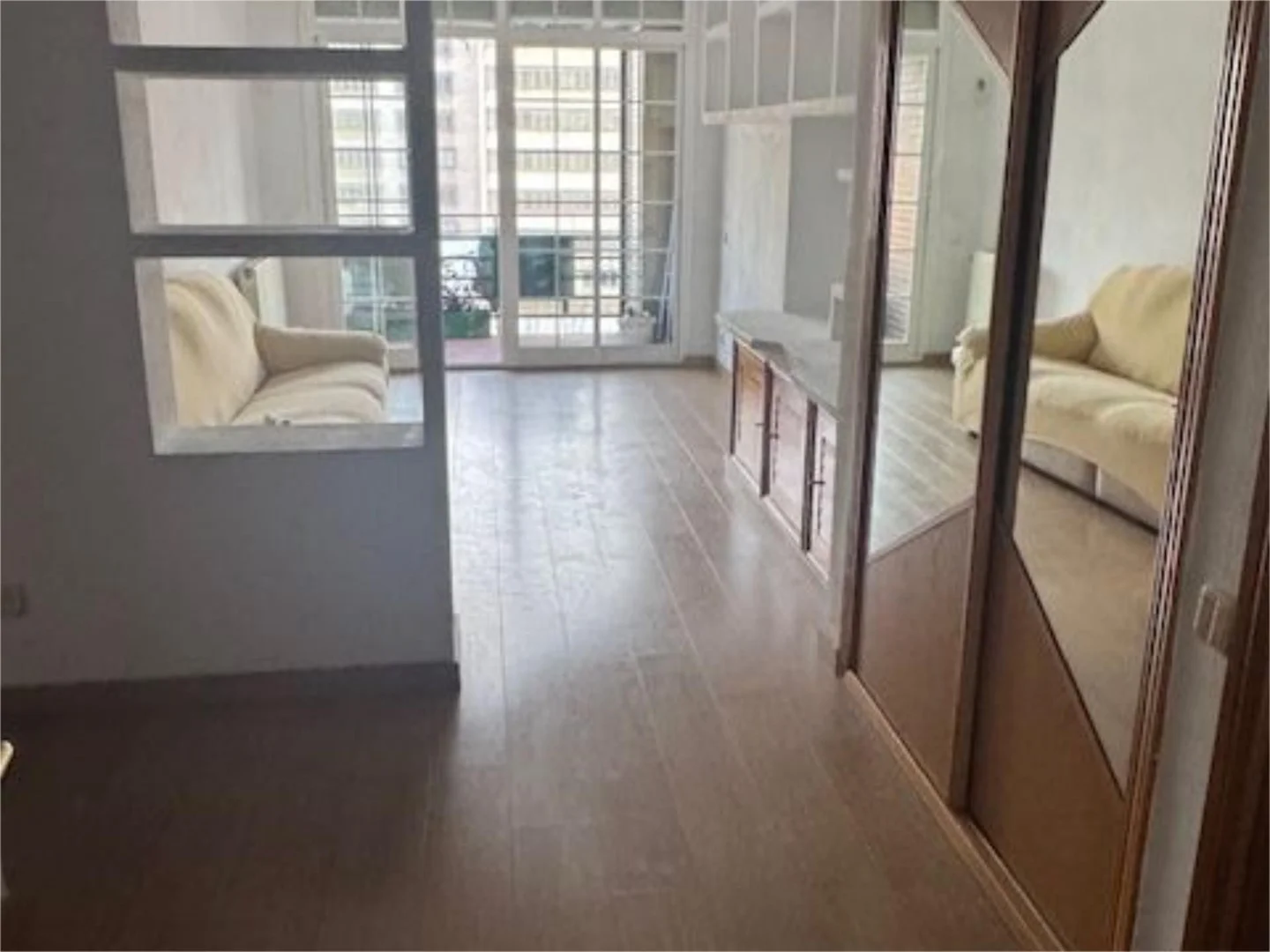 Piso en  Calle de Sánchez Barcáiztegui 38 - Foto 1