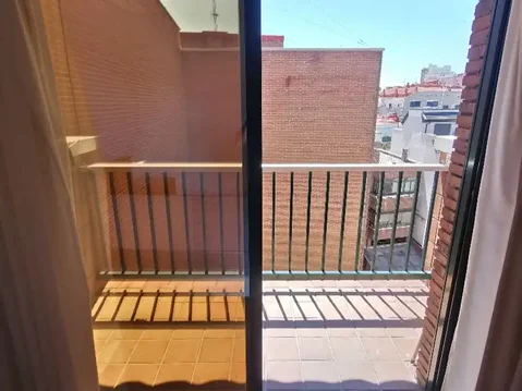 Piso en  Calle de Coslada 18 - Foto 2