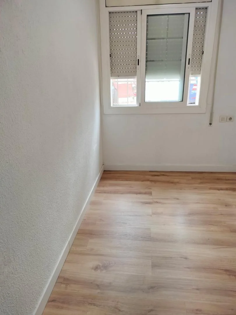 Piso en  Carrer de Bellcaire 62 - Foto 10