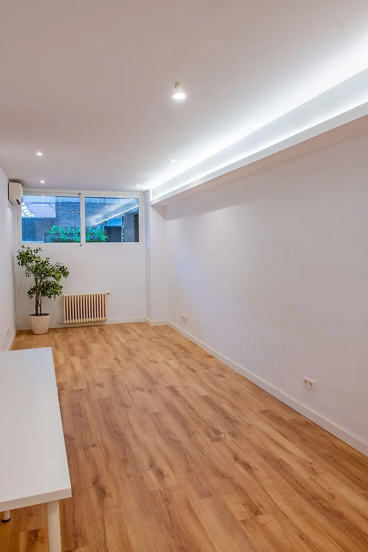 Piso en calle de Francisco Silvela, 45 - Foto 2