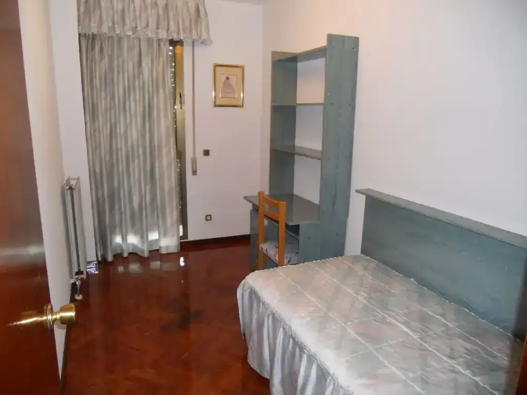 Piso en  Calle de Melchor Fernández Almagro 29 - Foto 15