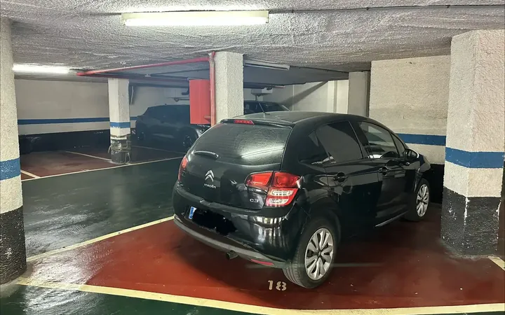 Garaje en  Carrer de l'Artesania 148 - Foto 5