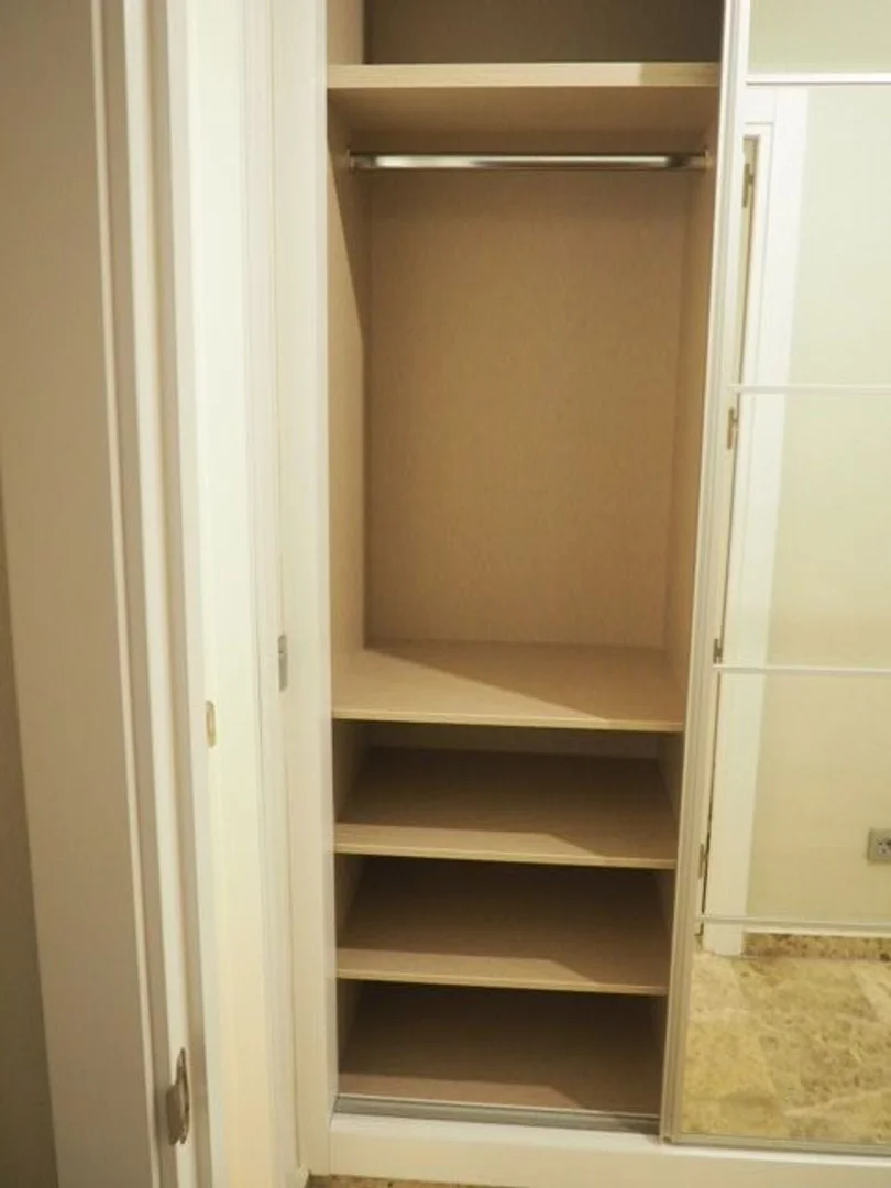 Piso en Barrio Valdeacederas - Foto 10