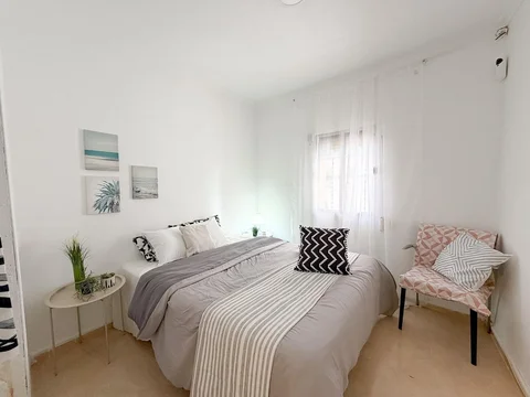 Piso en Barrio Palomeras Bajas - Foto 1