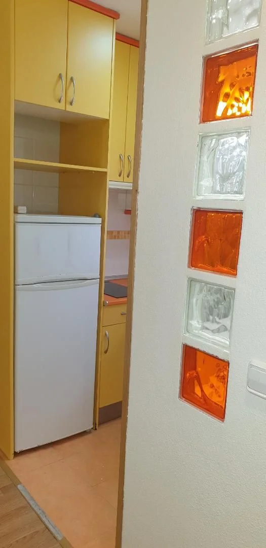 Piso en  Calle de Ávila 10 - Foto 2