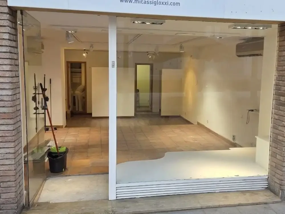 Local comercial en  Carrer de Sant Pere Més Alt 64 - Foto 2