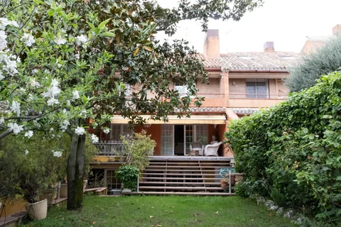 Chalet adosado en Aravaca - Foto 1