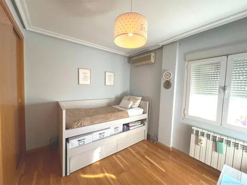 Piso en  Calle de Añastro 9 - Foto 25