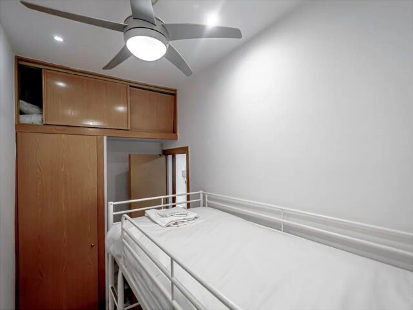 Piso en  Calle del Amparo 9 - Foto 12