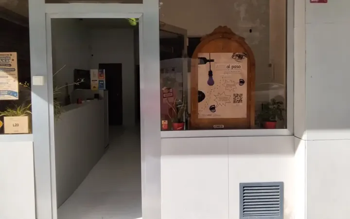 Local comercial en  Paseo del Marqués de Zafra 15 - Foto 1