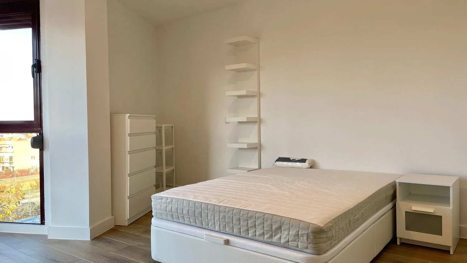 Estudio en calle de Algemesí, 26 - Foto 1