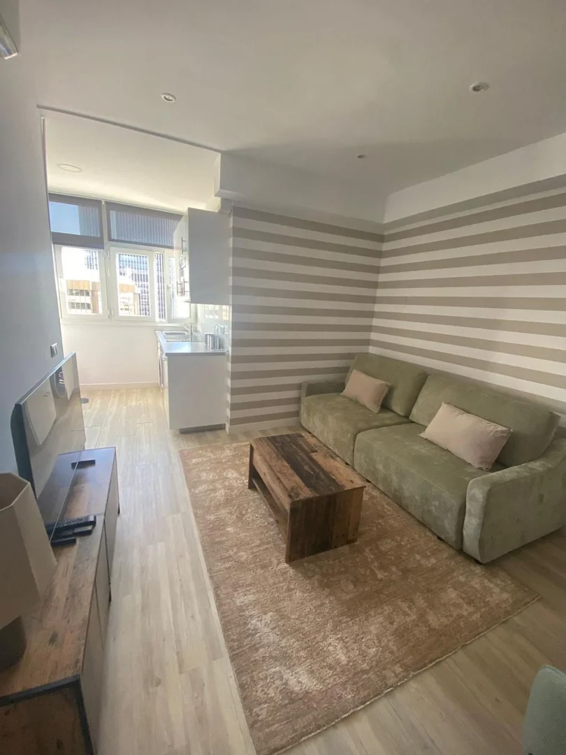 Piso en avenida del General Perón, 32 - Foto 4