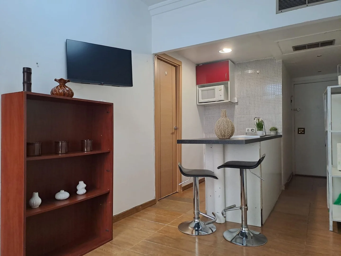 Estudio en plaza de los Mostenses, 5 - Foto 2