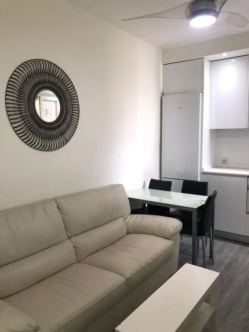 Piso en calle de Benito Gutiérrez, 14 - Foto 2