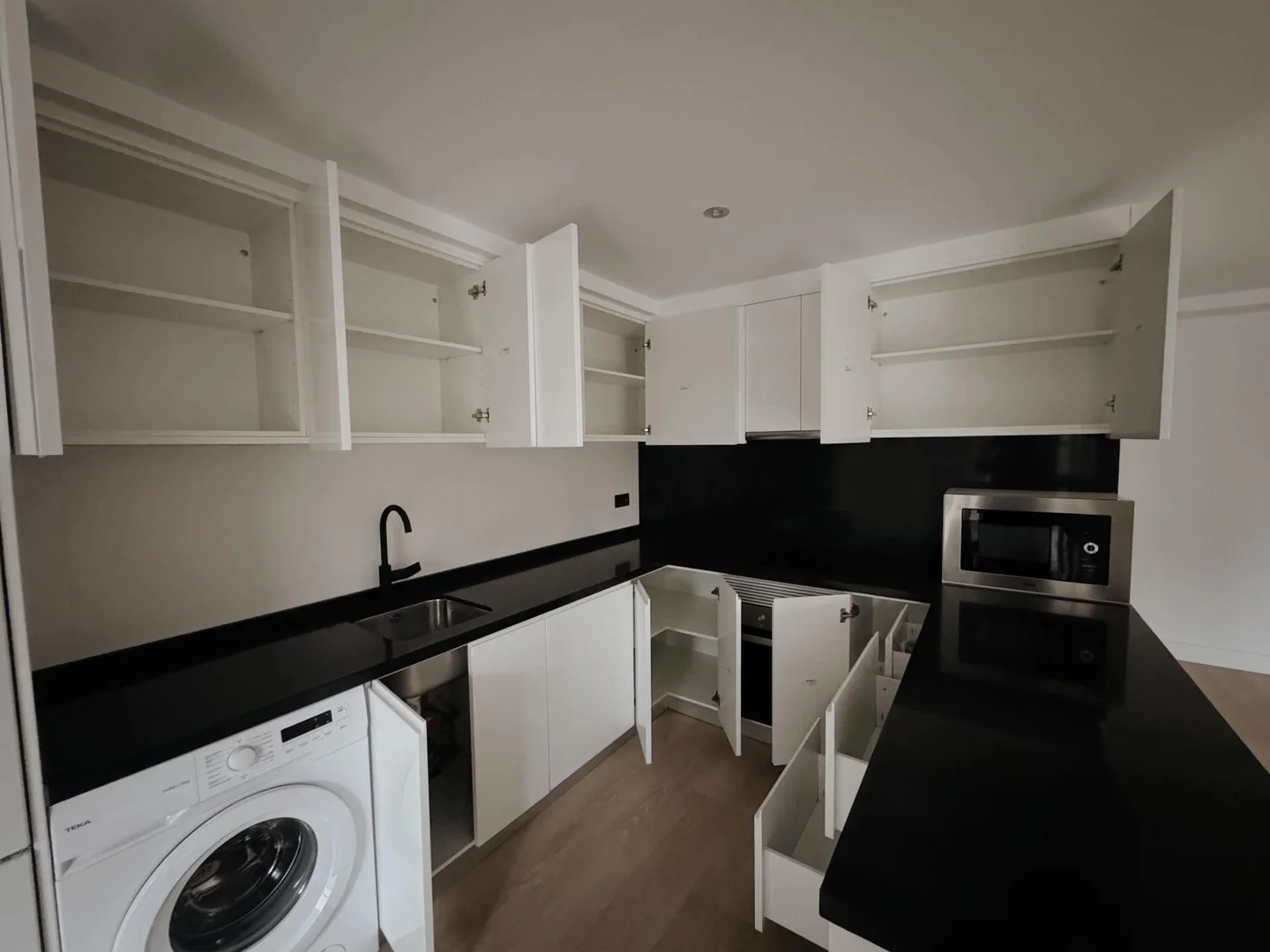 Piso en  Calle de Pedro Rico 27 - Foto 9