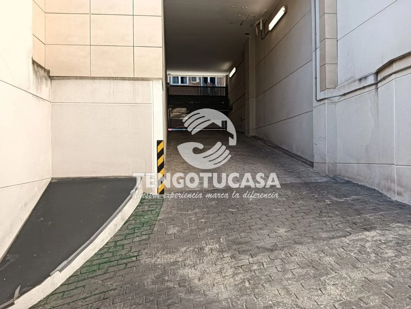 Piso en Calle de Ulises - Foto 31