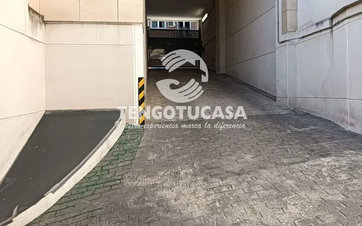 Piso en Calle de Ulises - Foto 31